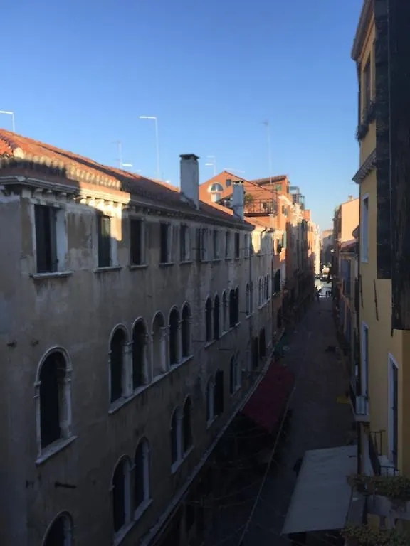Bed & Breakfast La Villeggiatura Venice